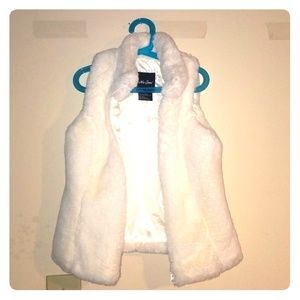 Me Jane faux fur vest